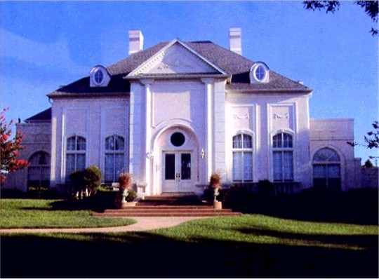mansion.jpg